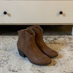 Ankle cowgirl boots!